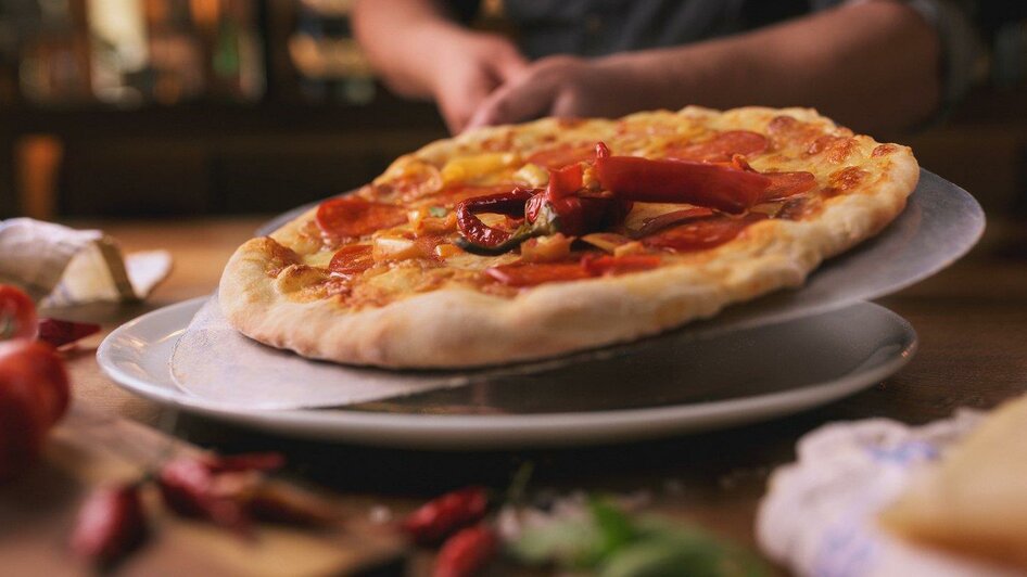 Jede Pizza ist auch als Calzone erhältlich. | © The Kitchen