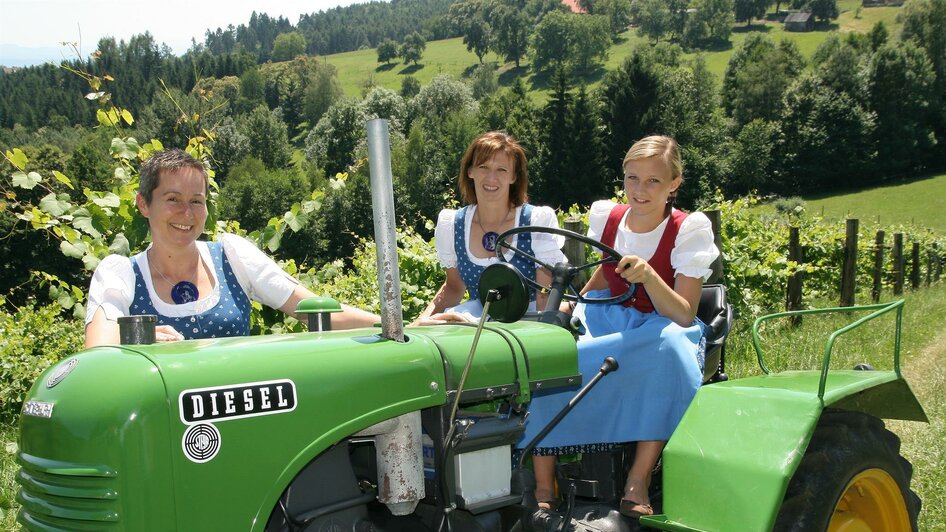 Alt & Jung kann einen Traktor lenken | © Gerhard Langmann