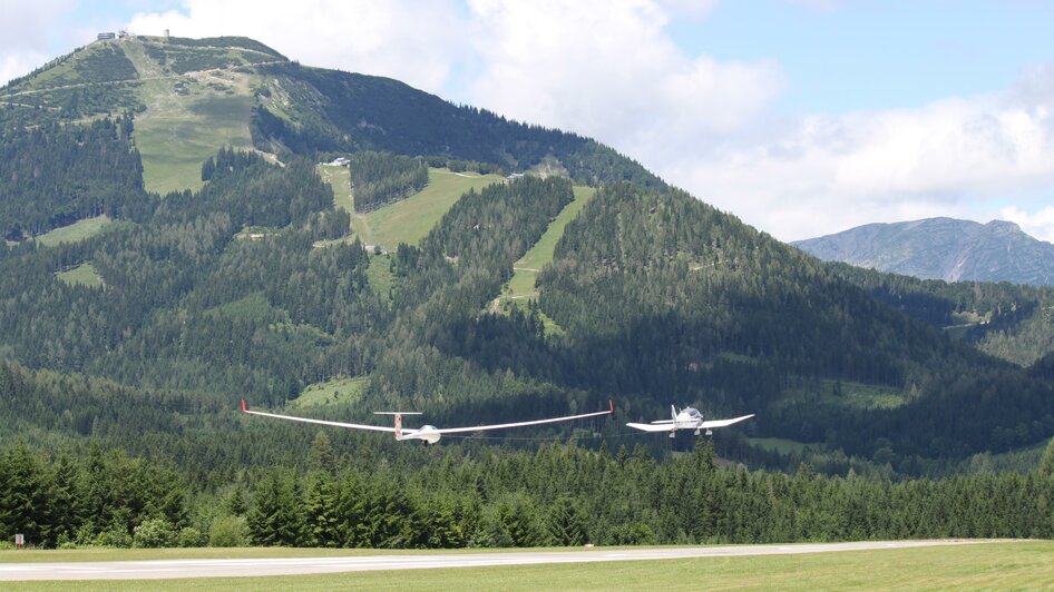 Segelflugzeug beim Start | © Segelflugsportklub Mariazell