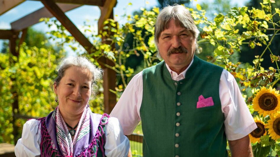 Die herzlichen Gastgeber Barbara & Peter | © Buschenschank Mahler