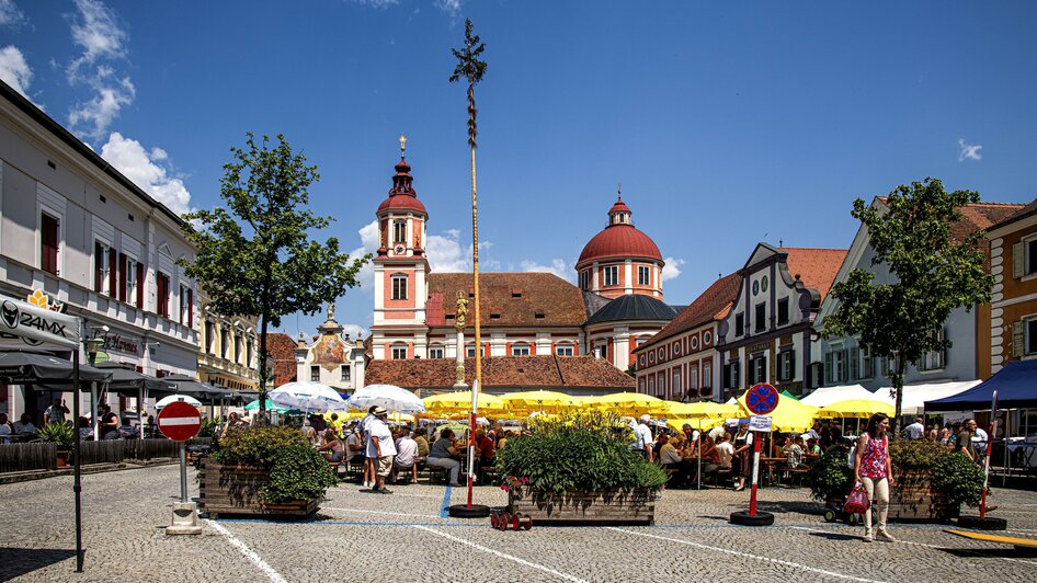 Hauptplatz Marktfest_Pöllau_Oststeiermark | © ©Hans Zugschwert