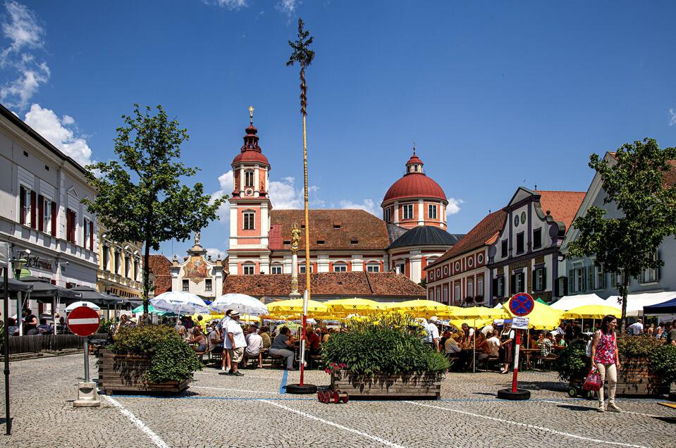 Hauptplatz Marktfest_Pöllau_Oststeiermark | © ©Hans Zugschwert