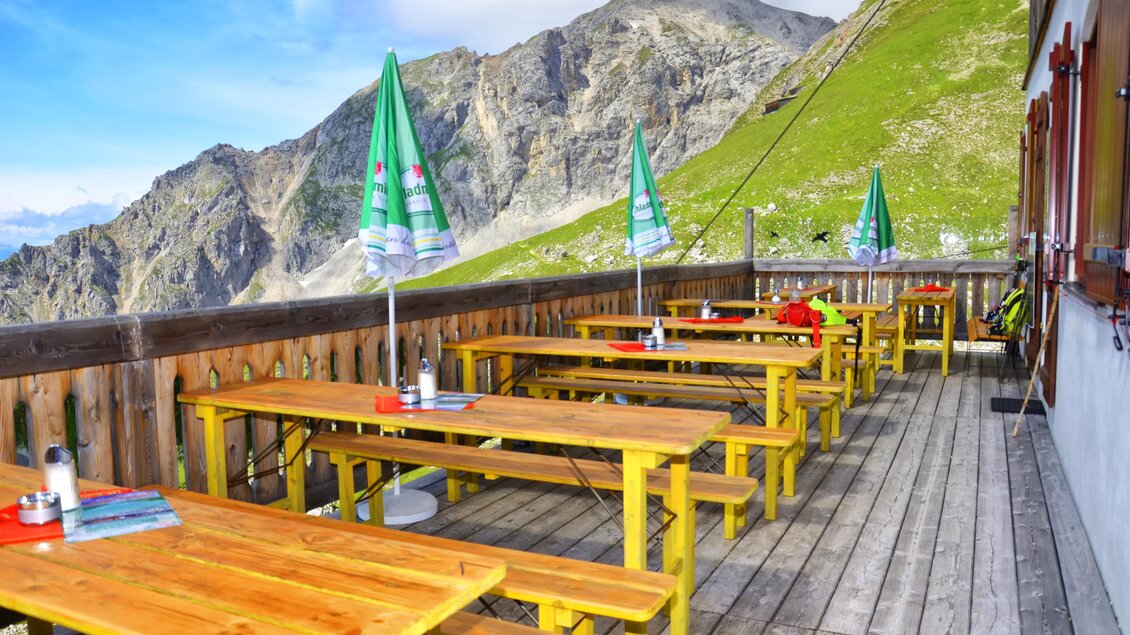 Guttenberghaus Terasse | © René Eduard Perhab