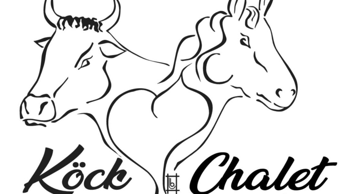 Ein minimalistisches Logo mit den Skizzen eines Kopfes einer Kuh und eines Pferdes, die in einem Herz verbunden sind. Darunter steht der Name "Köck Chalet" und das Wort "Kleinstölk". | © Karl Brandner