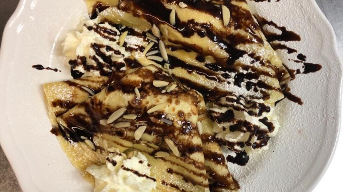 Eispalatschinken black &amp; white | © Pizzeria-Restaurant AL Bashir KG