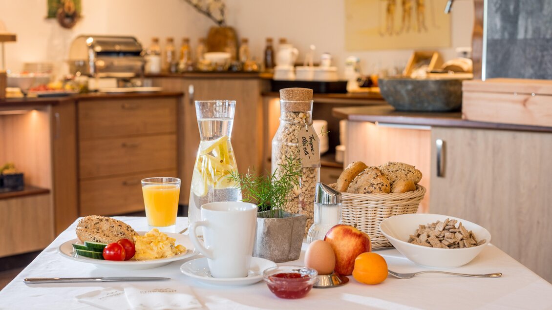 gedeckter Tisch | © Aparthotel Ferienalm