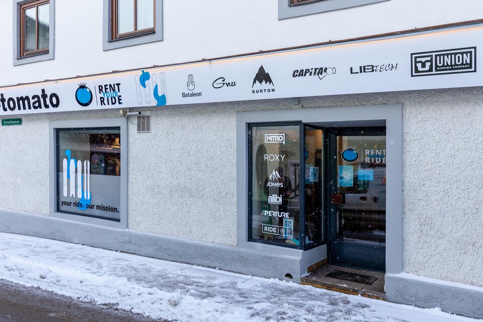 Snowboard-Verleih - BLUE TOMATO Rent Your Ride - Impression #1 | © Blue Tomato Rent Your Ride