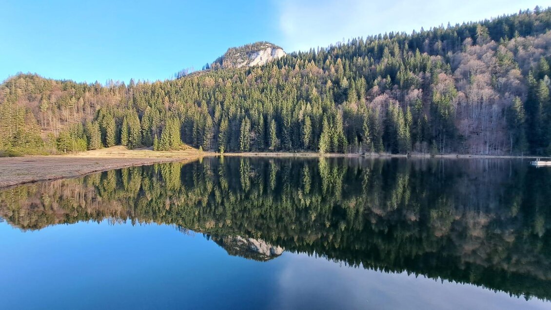 See spiegelt | © Spechtenseehütte