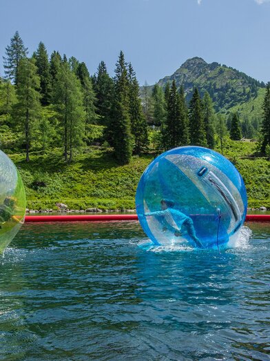 Water Zorbing am SchafsinnTeich | Rene Eduard Perhab | © Hauser Kaibling