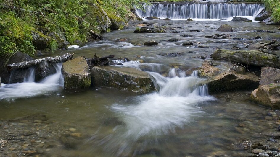 kleine Wasserfälle entlang des Weges | © Verein Naturpark Zirbitzkogel-Grebenzen