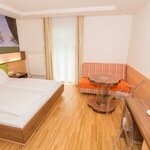 Photo of Double room, shower, toilet | © Pension Cäcilia