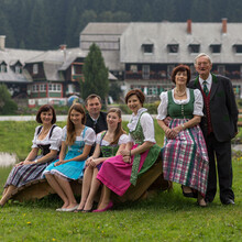 Familie Vorauer | © Almgasthof Hotel Teichwirt