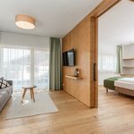 Photo of Studio, shower and bath, toilet, 2 bed rooms | © Aparthotel Ursprung