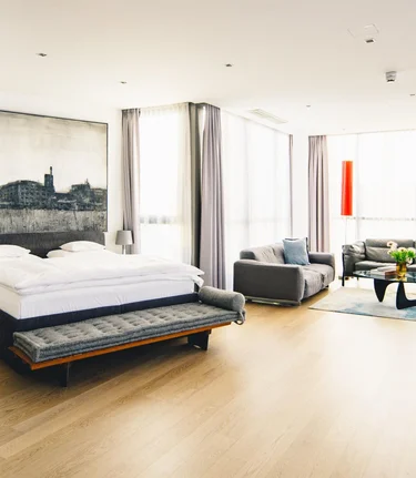 Penthouse-Schlafbereich im Augarten ART Hotel | © Mikhail Kyrillos