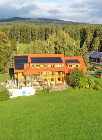 Hotel Außenansicht | © Bio-Hotel-Alpengasthof Koralpenblick | Eva Smolana | © Bio-Hotel-Alpengasthof Koralpenblick