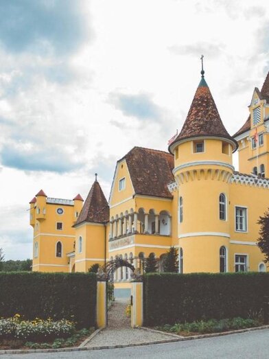 Hotel Georgi Schloss Außenansicht | © Hotel Georgi Schloss | Oliver Haring | Oliver Haring | © Hotel Georgi Schloss | Oliver Haring