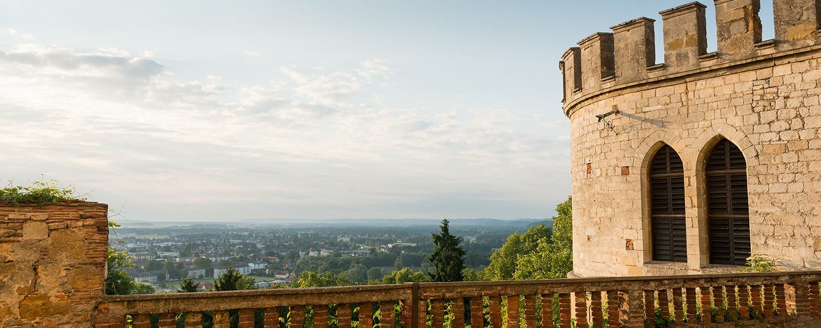 Glockenturm_Blick_Leibnitz_SchlossSeggau_Copyright