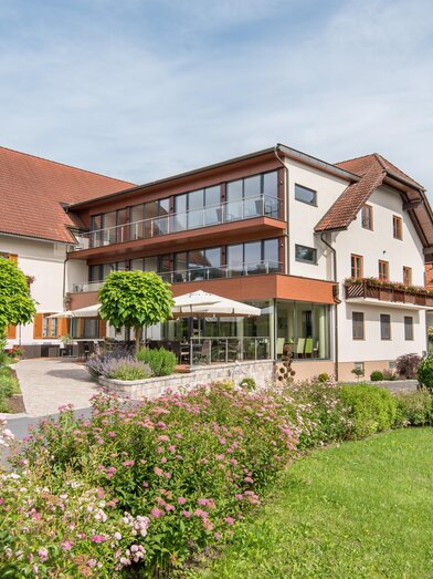 Hotel-Restaurant Gruber_Hausansicht_Oststeiermark | © Gruber | Gruber | © Gruber