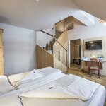 Photo of 4-bed room, bath, toilet, standard | © JUFA Hotel Grundlsee