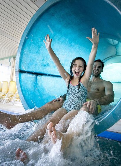 hallenbad-murau-wasserrutsche-familie-jufa-hotels- | © Tom Lamm ikarus.cc