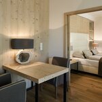 Photo of Suite, shower and bath, toilet, balcony | © Almwellnesshotel Pierer