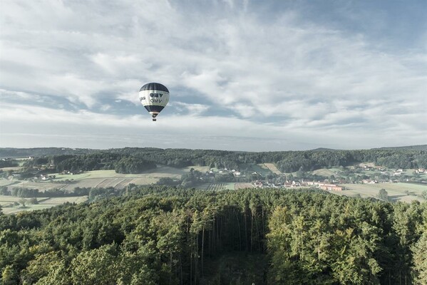 Ballonfahrt über das Apfelland | © Marion Luttenberger