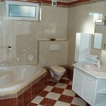 Photo of hol. house/1 bedroom/shower or bath, WC
