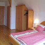 Photo of Double room, separate toilet and shower/bathtub, 1 bed room | © Höllerbauer