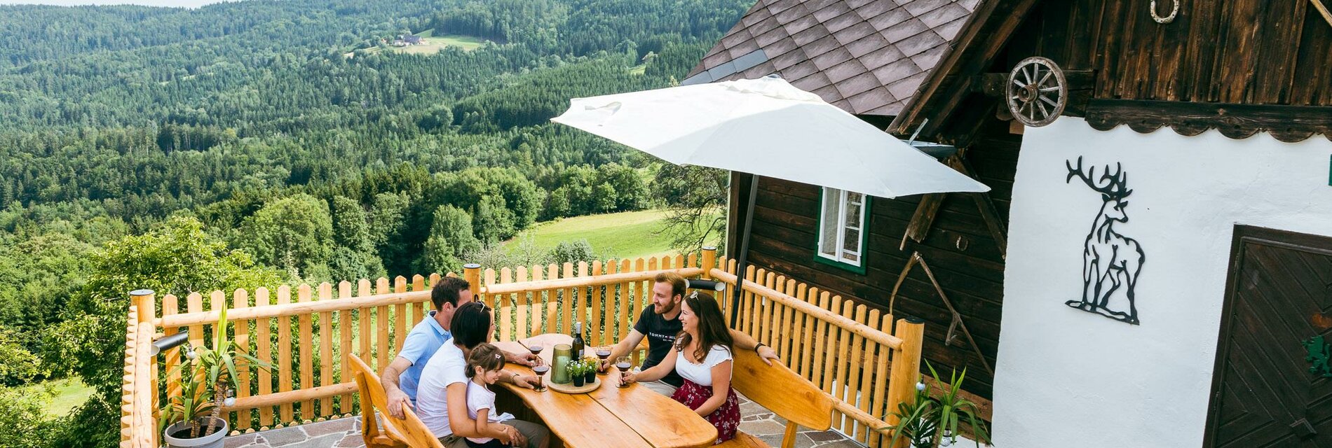 Terrasse mit Gästen