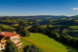 Berg Panorama Blick_ Karl Schrotter_ | © Der Almblick