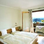 Bild von Doppelzimmer, Bad, WC, Balkon | © Eichberghof, Weingut und Gutshof | Jady Rus
