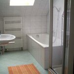 Photo of apartment/2 bedrooms/shower,bath tub,WC