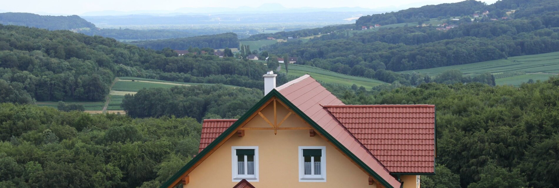Gästehaus mit Ausblick Richtung Slowenien