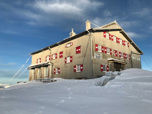 Habsburghaus im Winter