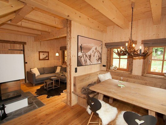 Mountain Hideaway Lodge - Küche und Wohnbereich