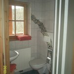 Bild von Familienzimmer, Toilette und Bad/Dusche getrennt,  | © Theißlhof