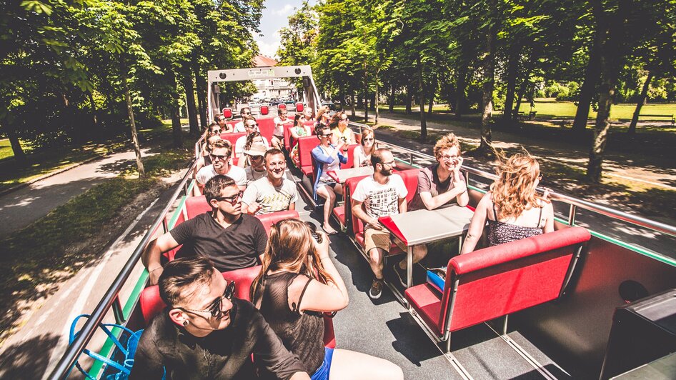 Cabriobus mit Menschen in Graz | © Holding Graz -Lupi Spuma