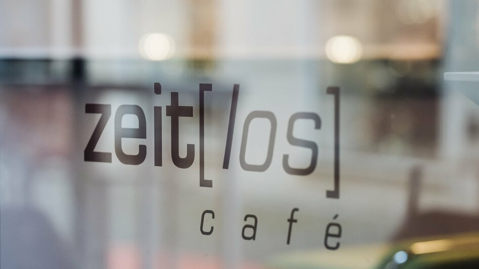 Zeitlos Café