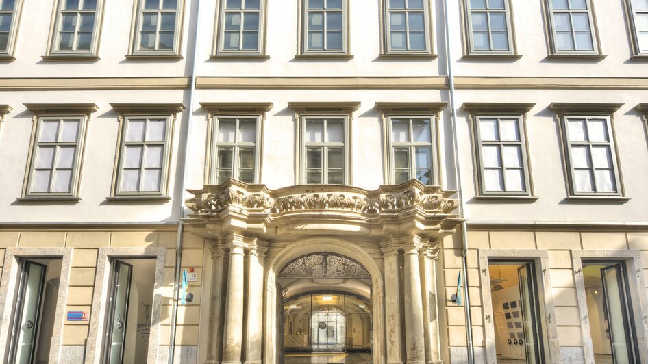 Graz Museum - Palais Khuenburg Portal