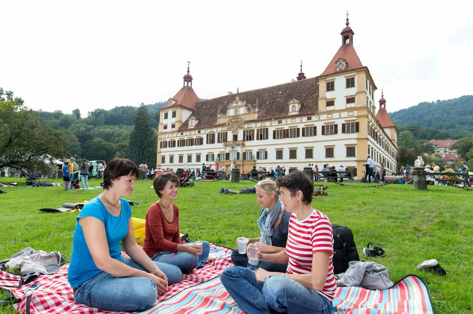 Kultur Picknick - Schloss Eggenberg | © Graz Tourismus - Harry Schiffer
