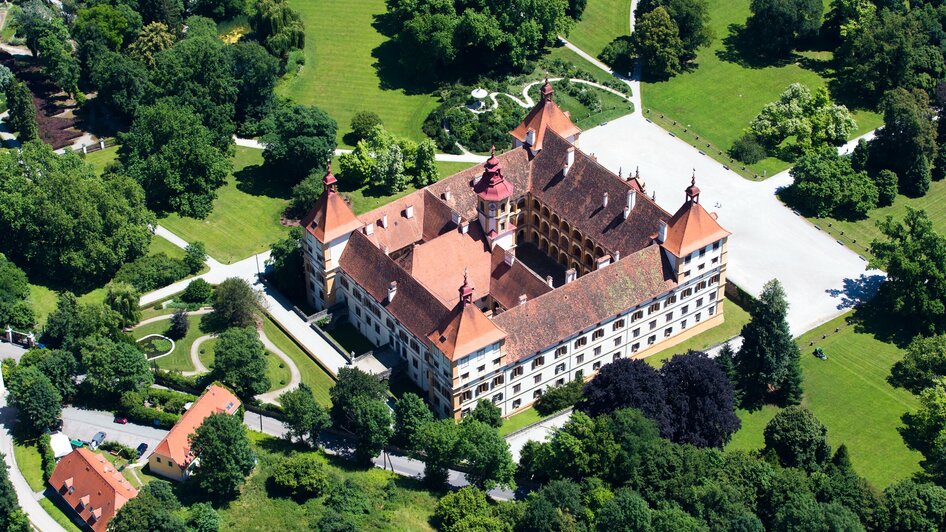 Luftaufnahme vom Grazer Schloss Eggenberg I Steiermark | © Graz Tourismus - Harry Schiffer