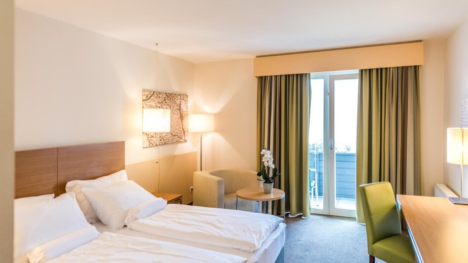 Doppelzimmer im Hotel NOVA | © Erlebnisregion Graz_TV-Die Abbilderei