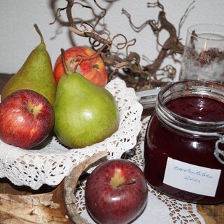 Äpfel, Birne, Zwetschke  | © Marianne Ritzinger 