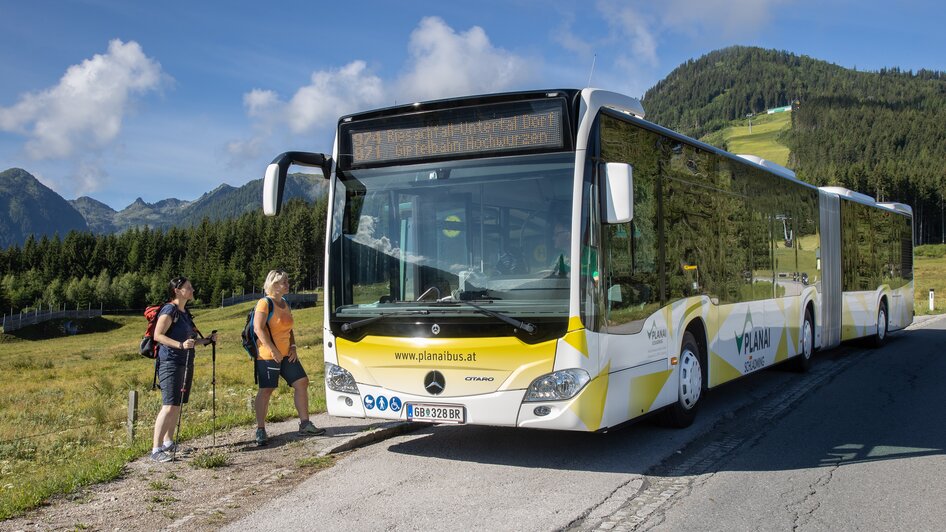 Mit dem Gelenksbus unterwegs zu den schönsten Plätzen der Region Schladming-Dachstein