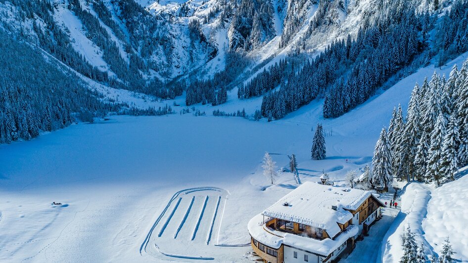Gasthof Forellenhof im Winter von oben | © TVB Haus-Aich-Gössenberg@René Eduard Perhab