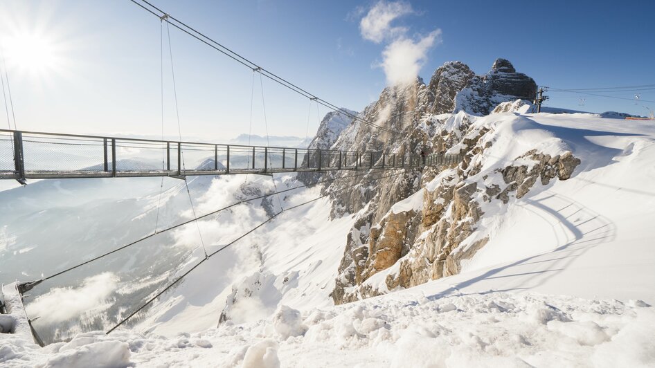 Österreich's höchstgelegene Hängebrücke am Dachstein Gletscher | © David McConaghy